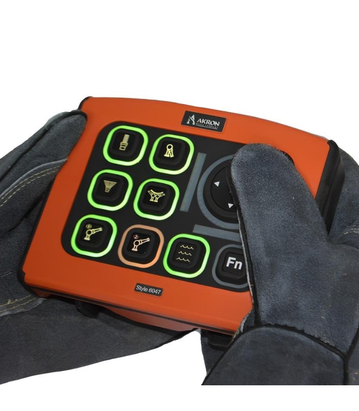 6047-avant-en-action-gants-1000px