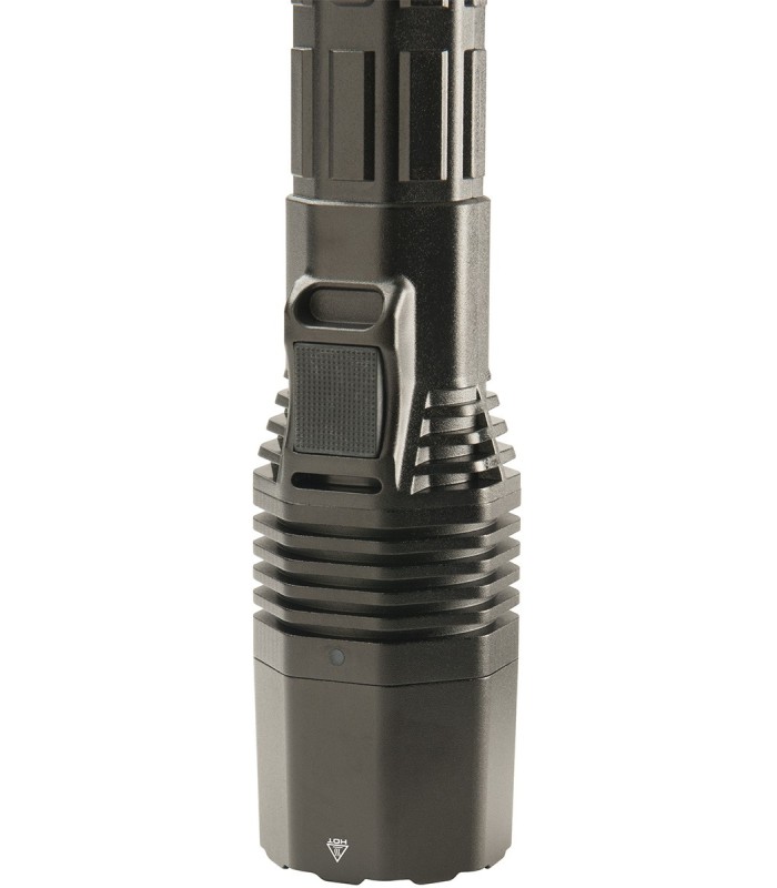 Torche tactique PELI™ 8060 rechargeable 32688 | MMF.fr
