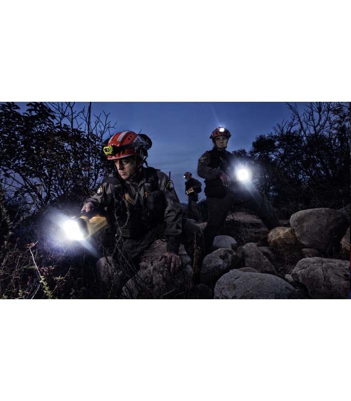 Projecteur LED PELI™ 9050 HP2 Rechargeable  | MMF.fr