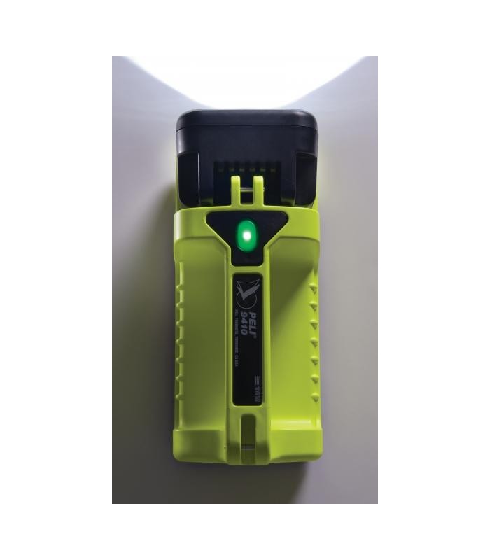 Projecteur PELI™ 9410L rechargeable  | MMF.fr