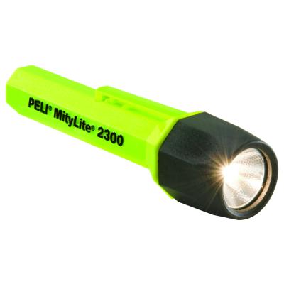 Lampe torche mitylite PELI™ 2AA 2300