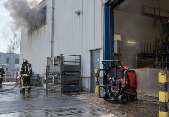 Ventilation à pression positive en lutte contre l’incendie : fonctionnement, usages et choix du ventilateur